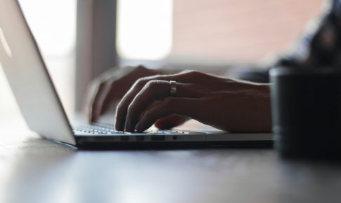 お問い合わせフォームの書き方とは？基本構成や例文から書く際の3つのポイントを解説