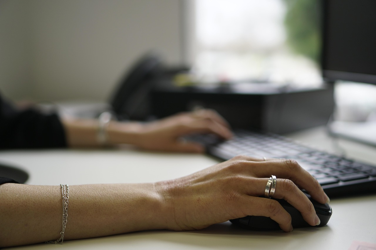 クラウド型顧客管理（CRM）ツールを選ぶ際に確認すべき5つのポイント